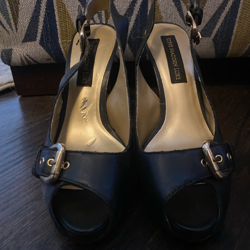 Steve Madden Luxe Black Leather Strapy Heels